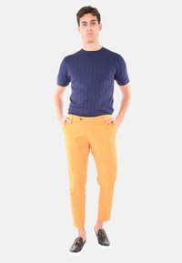 Ciabalù Chino - arancione