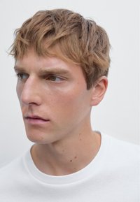 Massimo Dutti WIDE FIT SHORT SLEEVE WITH CREW NECK - T-shirts basic - white