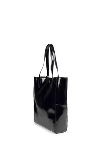 Zwarte glossy tote tas met twee handgrepen, rechthoekige vorm, gladde textuur, voorzien van een zijvak en een minimalistisch ontwerp.
