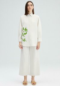 Touché Privé FLORAL PRINTED - Camicia - beige