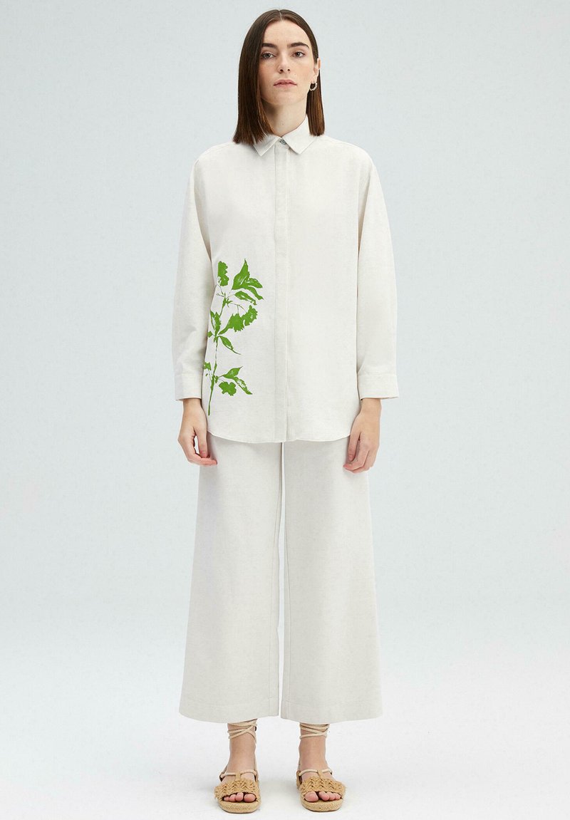 Touché Privé FLORAL PRINTED - Camicia - beige