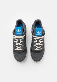 forum cl unisex adidas