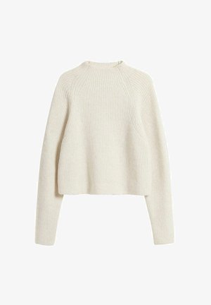 Valkoinen ribattu neulepaita, jossa on pyöreä kaula-aukko, pitkät hihat ja lyhyt helma. Pehmeä rakenne, jossa on hienovarainen pystysuuntainen kuvio.