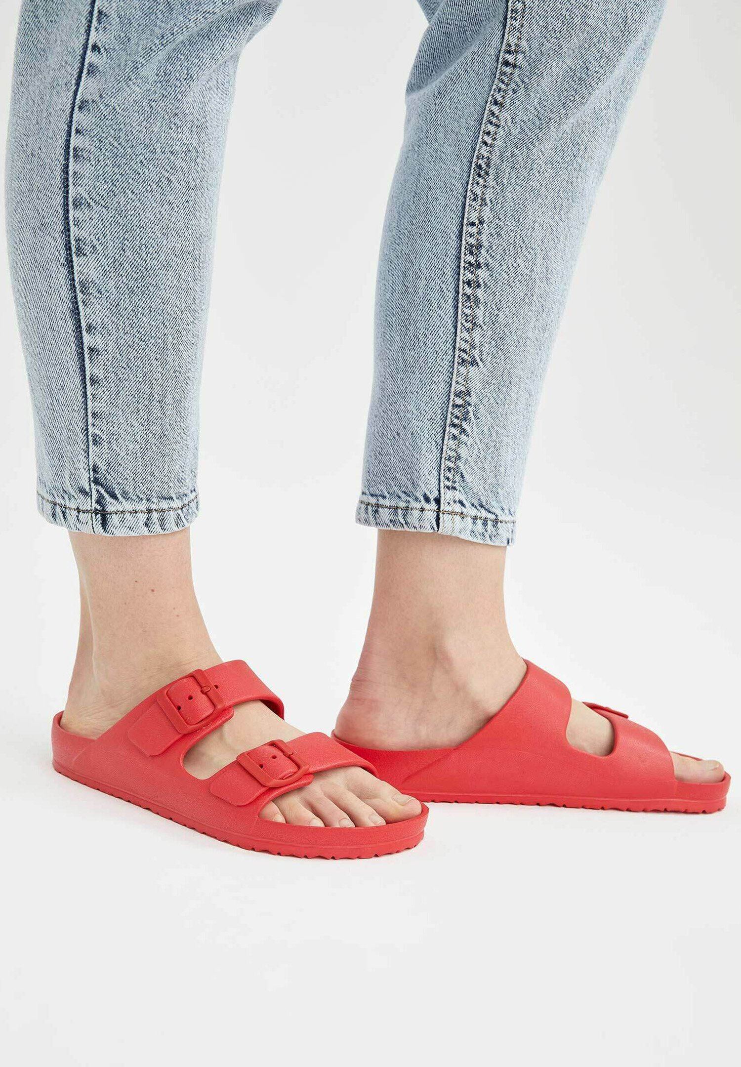 DeFacto Sandalias planas - red/rojo - Zalando.es