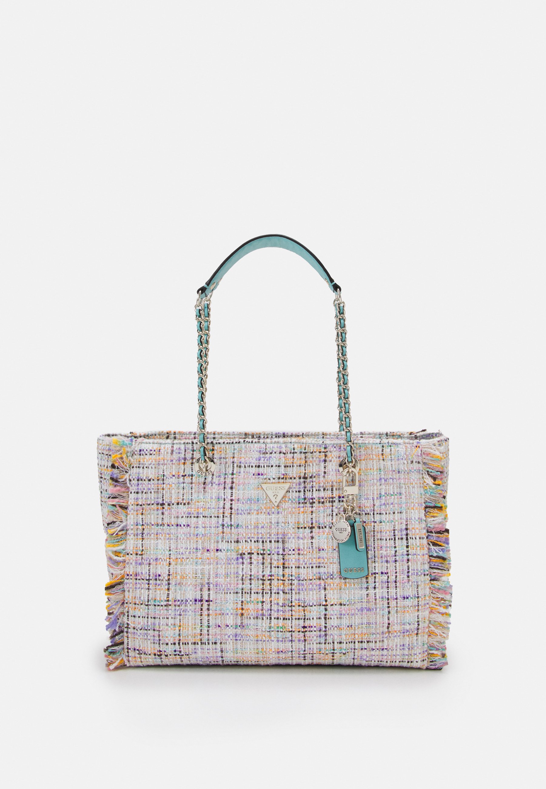 cessily tote guess