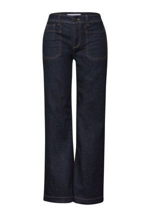 Vaqueros de pierna ancha azul oscuro con bolsillos de parche en el frente y costuras en contraste, cierre de botón y cremallera.