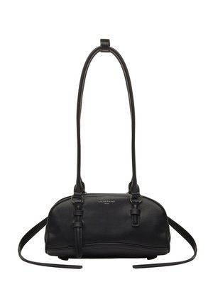 Czarna skórzana torba na ramię z dwoma długimi paskami, klamrami i małym logo "Liebeskind Berlin" na froncie.