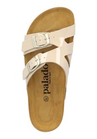 Sandal in pelle verniciata beige con due cinturini regolabili e fibbie argentate, dotata di una soletta marrone testurizzata e logo impresso.