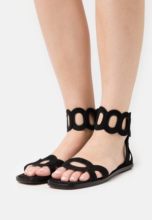 VEGAN HORTENSIA - Sandały z cholewką - black