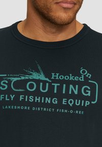 s.Oliver MIT FRONT - Print T-shirt - navy