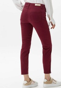 BRAX Jeans slim fit - bordeaux