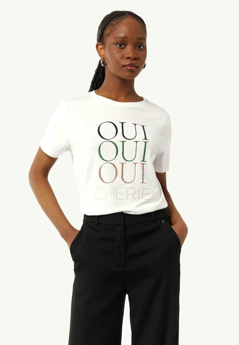 comma MIT STRASSAPPLIKATION - Print T-shirt - weiß