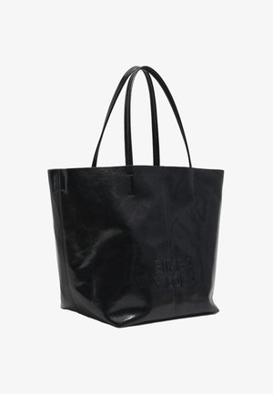Borsa tote in pelle nera con due manici sottili e logo "BIMBA Y LOLA" in rilievo sul davanti, mostrata su sfondo bianco.