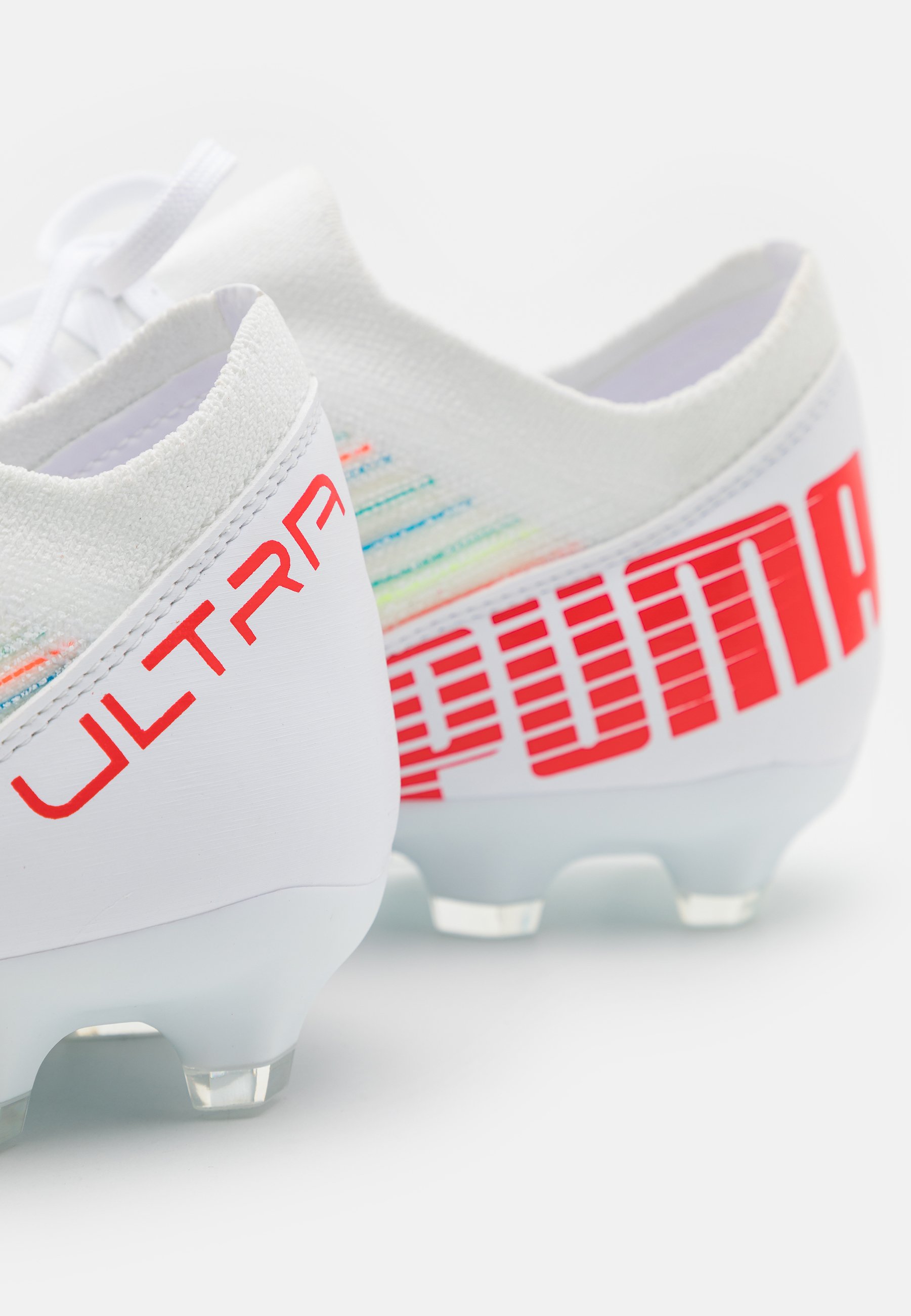 crampon puma blanc