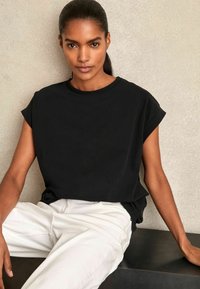 Reiss REGULAR FIT - TOMMIE BRUSHED- CREW-NECK  - Basic póló - black