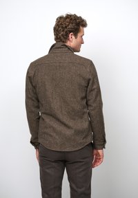 Thumbnail Image 3