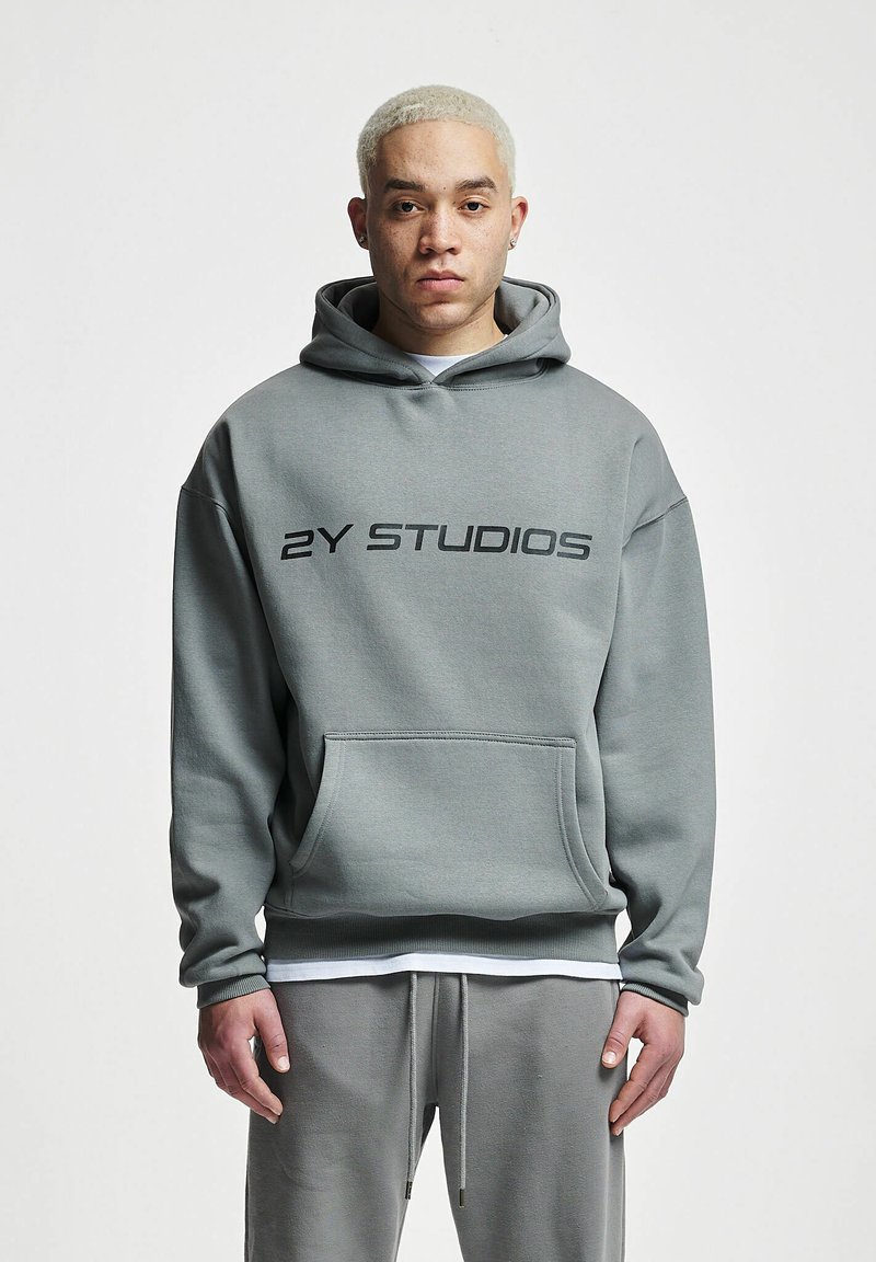 2Y Studios - LOGO OVERSIZE  - Jersey con capucha - washed grey, Ampliar