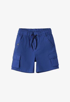 Shorts da bagno blu realizzati in tessuto leggero, con vita elasticizzata e cordino, due tasche laterali e una tasca cargo.