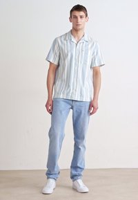 Thumbnail Image 2