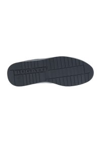 Semelle de chaussure en caoutchouc noir avec des rainures horizontales pour une meilleure adhérence, portant le nom "BUGATTI" embossé près du talon et la taille "42" indiquée.