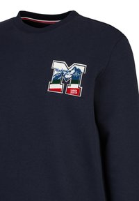 Navyblaues Sweatshirt mit einem strukturierten, gestickten Logo von Bergen, in einem Farbschema aus Grün, Weiß und Rot, und einem Rundhalsausschnitt.
