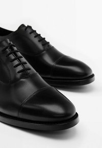 derbies massimo dutti