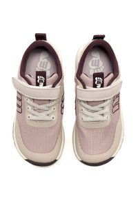 mtng Zapatillas - berry melange