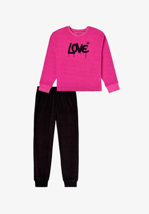 Ensemble de pyjama en polaire comprenant un haut rose à manches longues avec l'imprimé noir "LOVE" et un pantalon noir assorti avec une taille élastiquée.