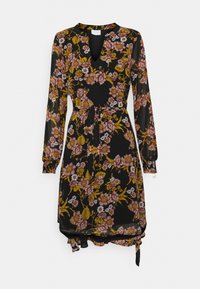 Schwarz gemustertes Kleid mit langen Ärmeln, V-förmigem Ausschnitt und Bindegürtel. Es zeichnet sich durch rosa und gelbe Blumen aus und hat eine leichte, durchsichtige Textur.