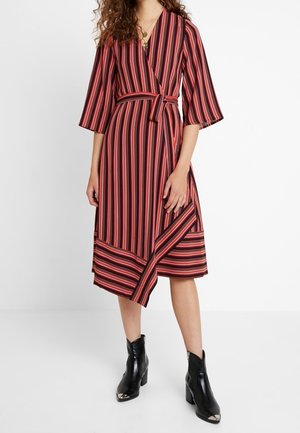 Gestuz Maxikleid - black