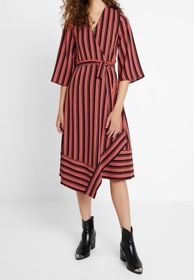 Gestuz Długa sukienka