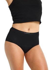 Culotte taille haute noire avec une texture lisse. Dotée d'une taille élastique avec un logo de marque, conçue pour le confort et la couverture.