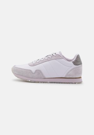 Sneakers laag - lilac
