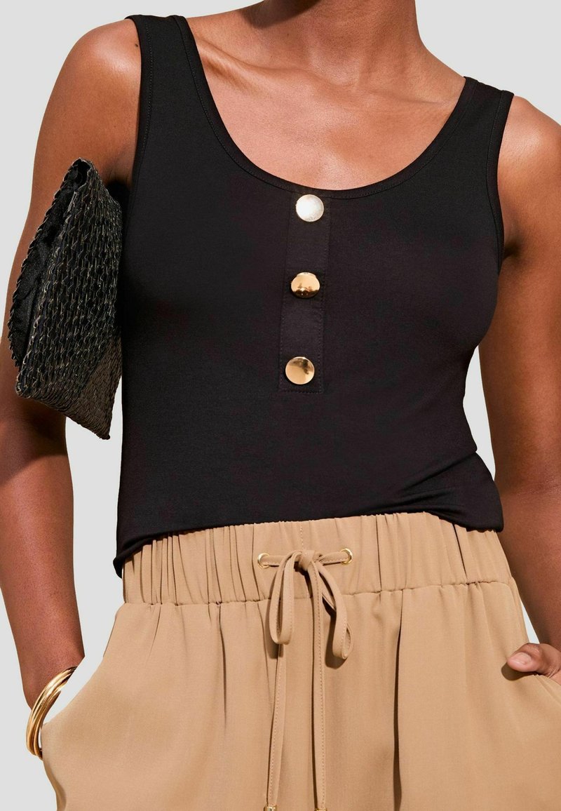 Lipsy SCOOP NECK BUTTON DETAIL - Top - black