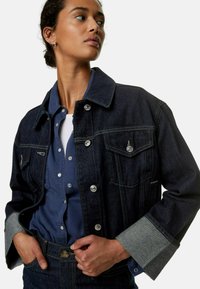 Marks & Spencer Denim Turn Up Cuff Jacket - Chaqueta vaquera - dark indigo