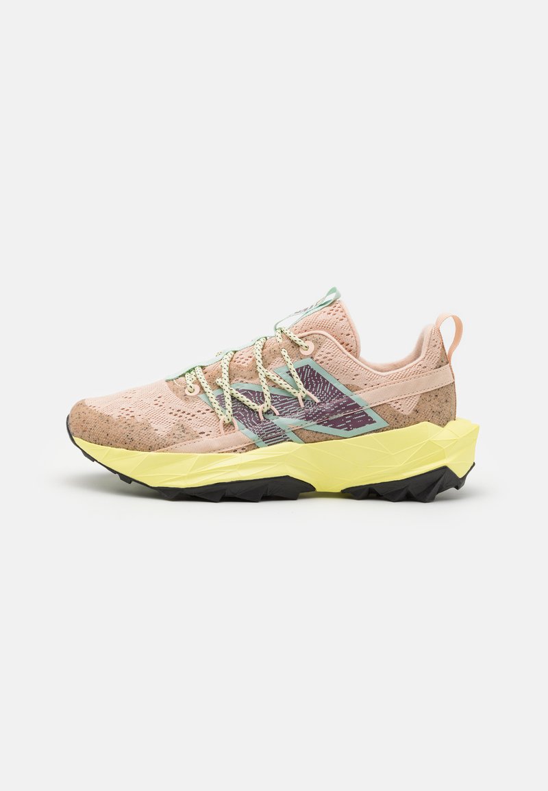New Balance TEKTREL - Trail hardloopschoenen - pink