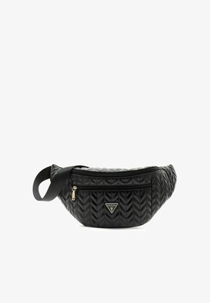 Sac banane noir matelassé avec deux compartiments zippés et une sangle ajustable, arborant un logo triangulaire Guess à l'avant.