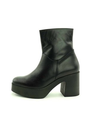 Botines con plataforma - black