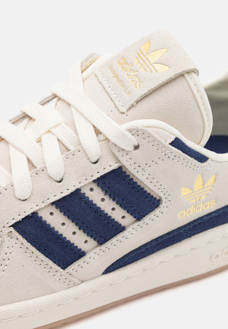 adidas gazelle silver green womens Adidas Texas Tech Fall 2025 Forum Low Classic Shoe main image 1