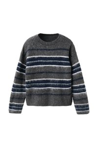 Maglione grigio in lana con strisce orizzontali blu navy e bianche, scollo rotondo e polsini a costine, dal design leggermente accorciato.