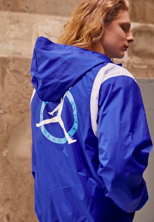 HOODED - Vindjacka - game royal/black/white