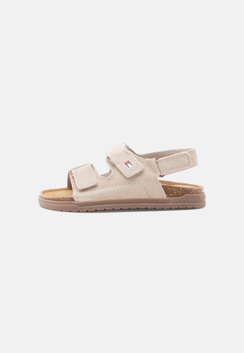 Tommy Hilfiger FRANCIS UNISEX - Σανδάλια - beige