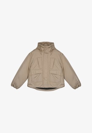 Jachetă pufroasă bej cu glugă, două buzunare mari în față, manșete elastice și șnururi la gât. Textură moale, croială supradimensionată.