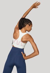 adidas Performance BER25 BRA - Sport-bh met medium support - crystal jade
