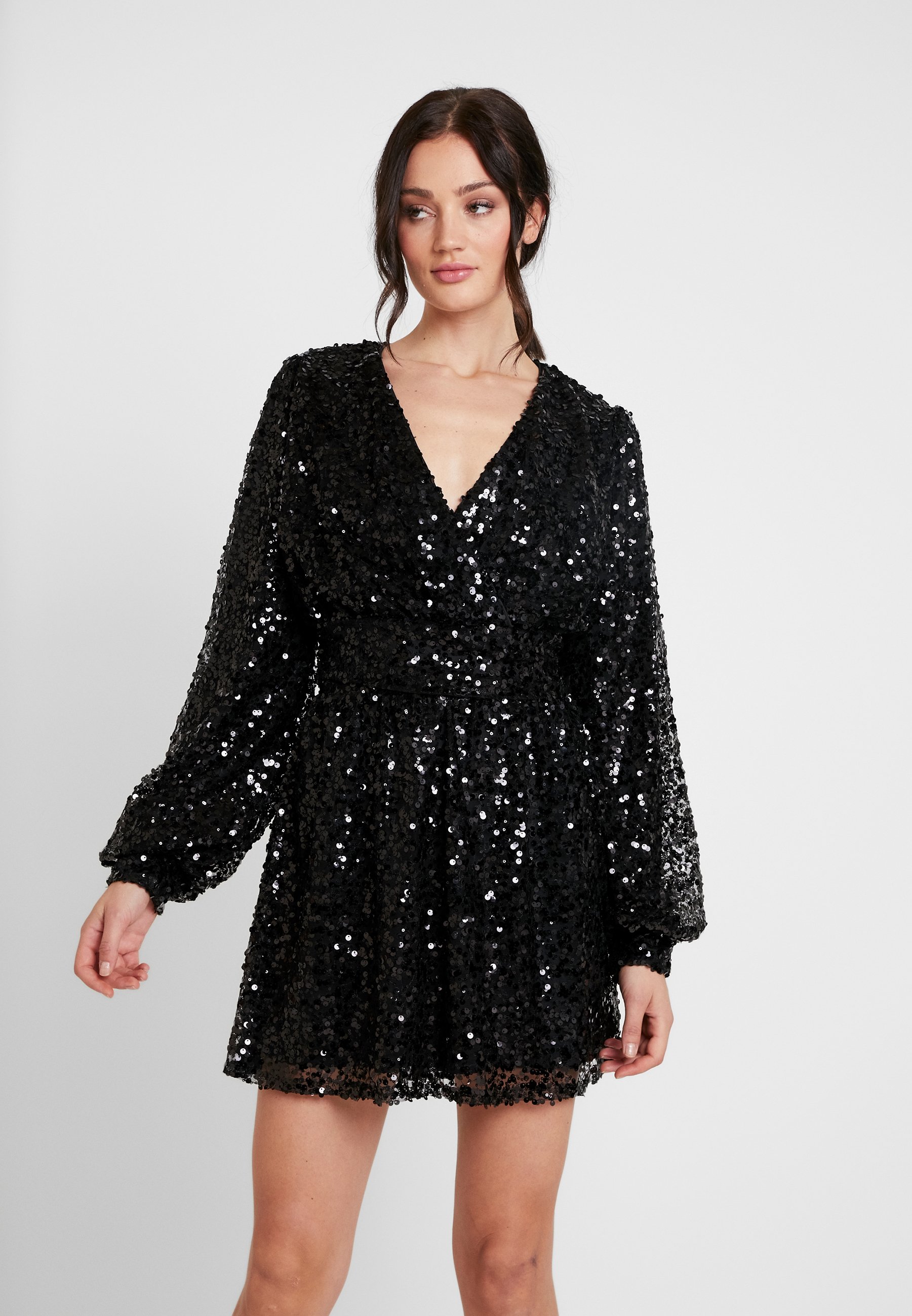 Nly by Nelly PUFFY SLEEVE SEQUIN DRESS Cocktailklänning Nly by Nelly PUFFY POWER SEQUIN DRESS Cocktailklänning