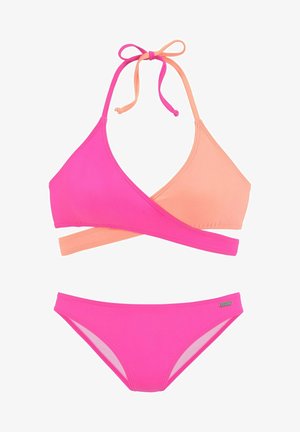 Set di bikini con coppe triangolari in colori rosa e pesca, con lacci regolabili e slip rosa abbinati. Realizzato in tessuto morbido.