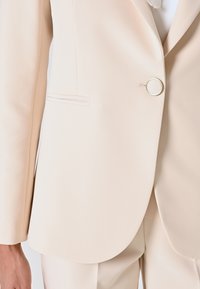 Rinascimento Blazer - beige