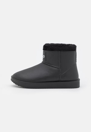 Stivaletti - black