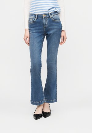 FALLON - Bootcut jeans - lavini wash