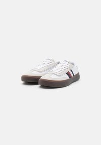 Tommy Hilfiger CUPSET TERRACE - Zapatillas - white